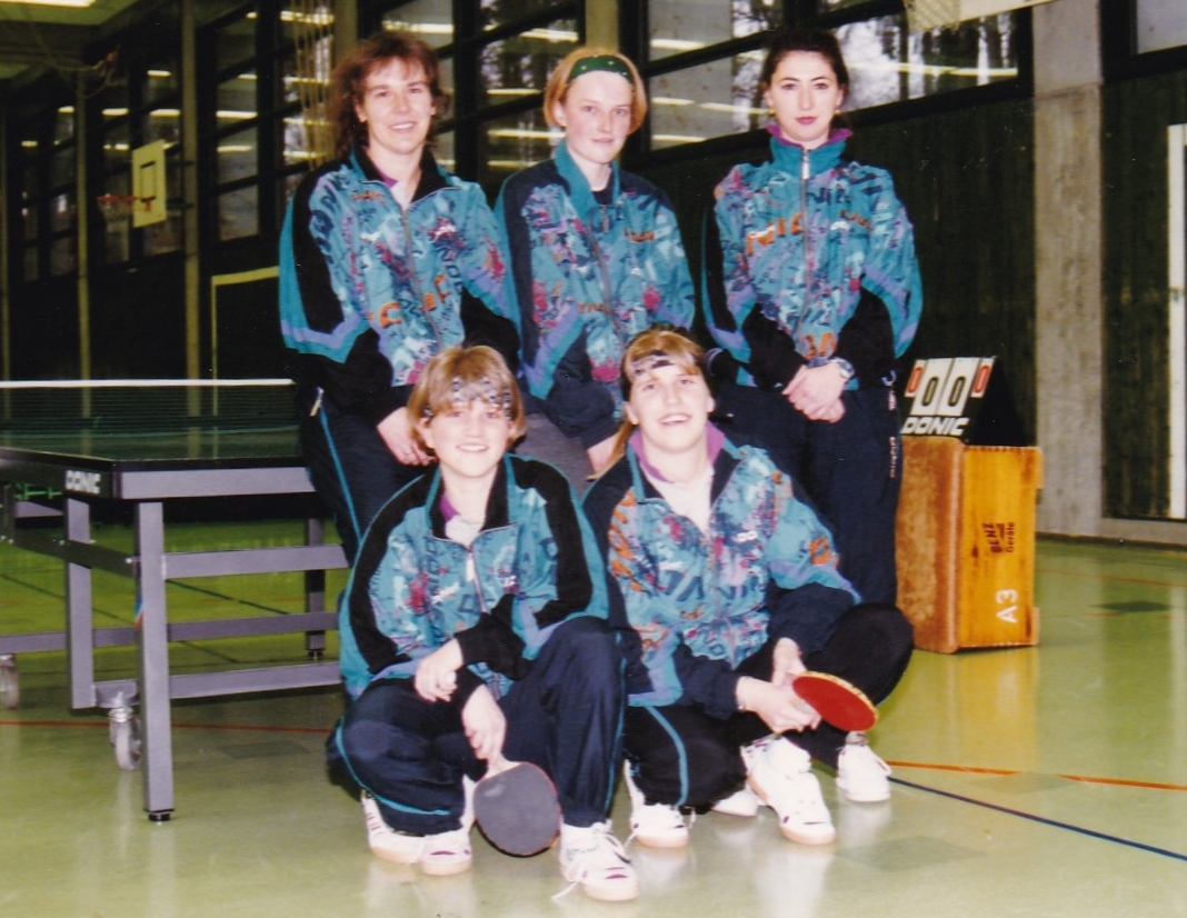 Damen 1 1996/97. hinten von links: A. Vogt, A. Zeiselmeier, E. del Campo; vorne von links: A. Langendorf, R. Brettner