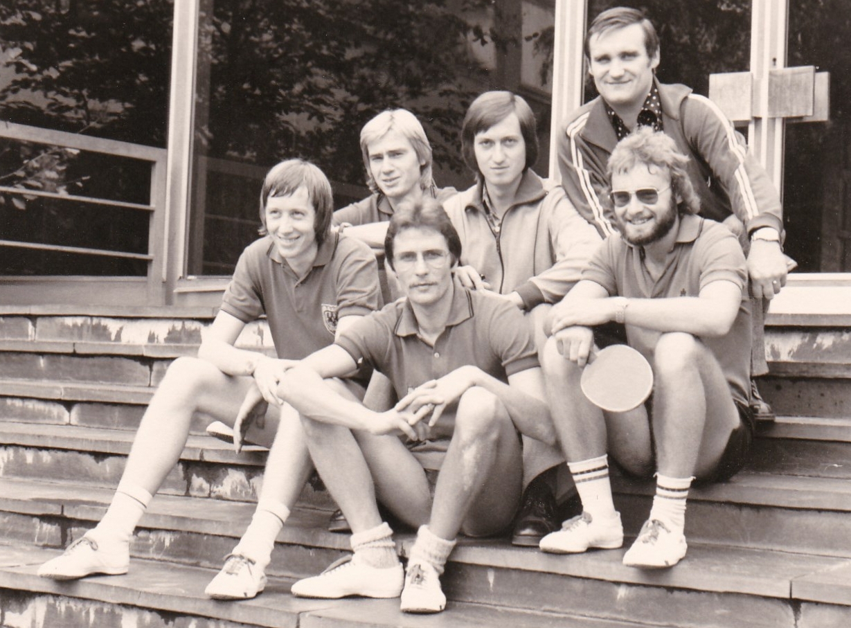 Herren 1 VR 1975/76. Von links: P. Müller, Hübner, Heldt, Emminger, Kaldonek, Spreter